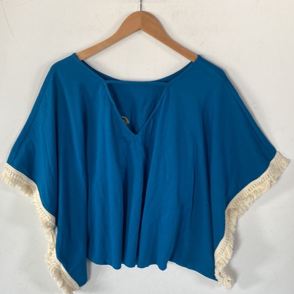 VaVa Appliqued Elephant, Blue Tunic Top, Angel Sleeve Poncho with Fringe, Size M - Picture 7 of 8